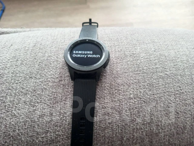 Samsung Galaxy Watch. GPS, NFC, IP68 ����