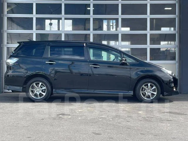 Toyota Wish. ��������, 4wd, 1.8 (130��.�.), ������, 45 000����. ��, �/�. ��� ����� �� ������������ ����