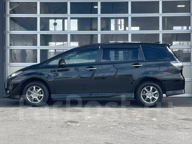 Toyota Wish. ��������, 4wd, 1.8 (130��.�.), ������, 45 000����. ��, �/�. ��� ����� �� ������������ ����