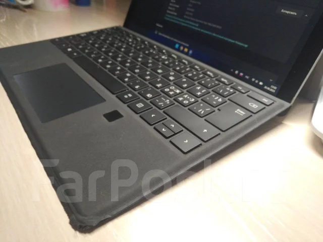 Microsoft Surface Pro 4 i7. 12.3 ������, ������ 1 �� ����