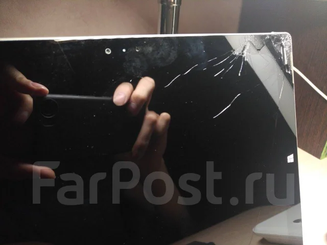 Microsoft Surface Pro 3 i5. 12.3 ������, ������ 256 �� ����