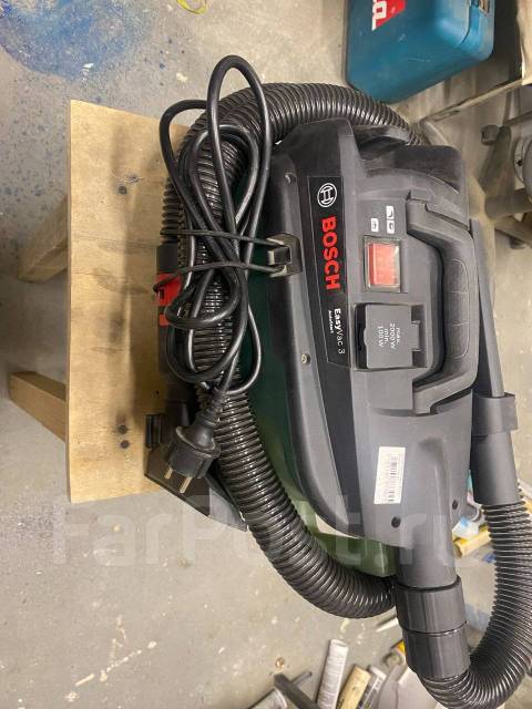 Строительный пылесос Bosch EasyVac 3, б/у, в наличии. Цена: 8 500₽ во ...