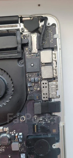 Apple MacBook Pro 15 2012 Mid. 15.6", 2,2����, ��� 8 ��, ���� 256���, WiFi: 1, Bluetooth: 1, ����������� �� 2��. ����
