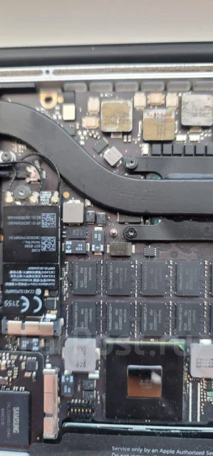 Apple MacBook Pro 15 2012 Mid. 15.6", 2,2����, ��� 8 ��, ���� 256���, WiFi: 1, Bluetooth: 1, ����������� �� 2��. ����