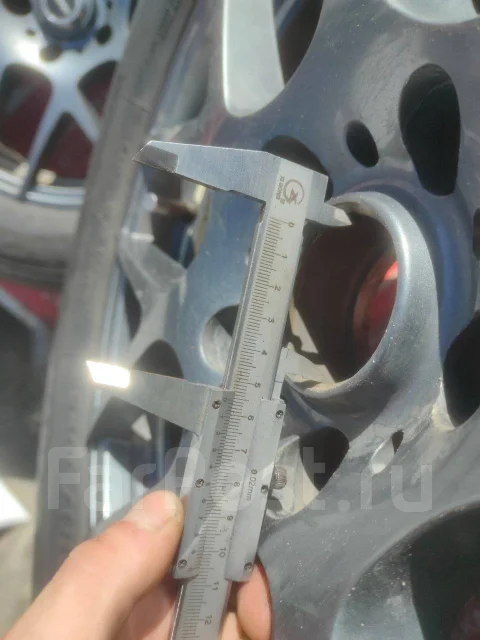 X-Race. 7.0x17", 5x114.3, ET35, �� 56���. ����