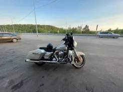 Harley-Davidson Street Glide. 1 690����. ��., ��������, ���������, ������ �� �� ����