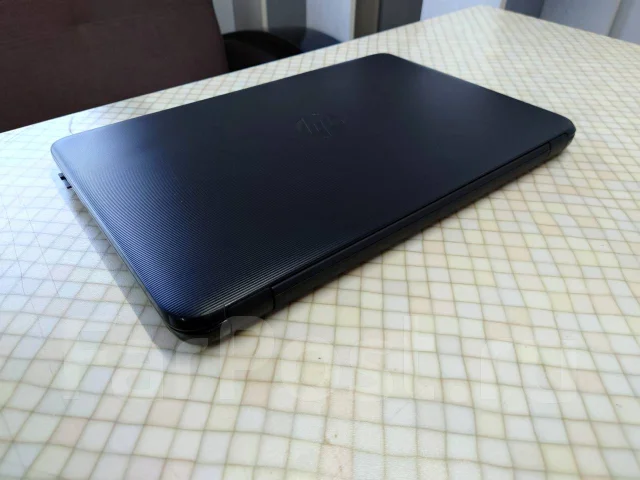 HP 15. 15.6", 2,6����, ��� 8 ��, ���� 500���, WiFi: 1, Bluetooth: 1, ����������� �� 4��. ����