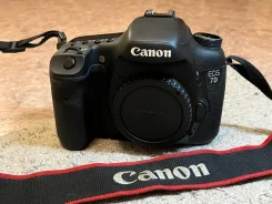 Canon EOS 7D ����