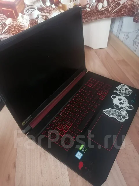 Acer Nitro 5. 15.6", 2,4����, ��� 8 ��, ���� 500���, WiFi: 1, Bluetooth: 1, ����������� �� 8��. ����