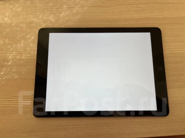Apple iPad Air. 9.7 ������, ������ 64 �� ����