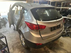 Hyundai ix35. UNIBERCAL ����