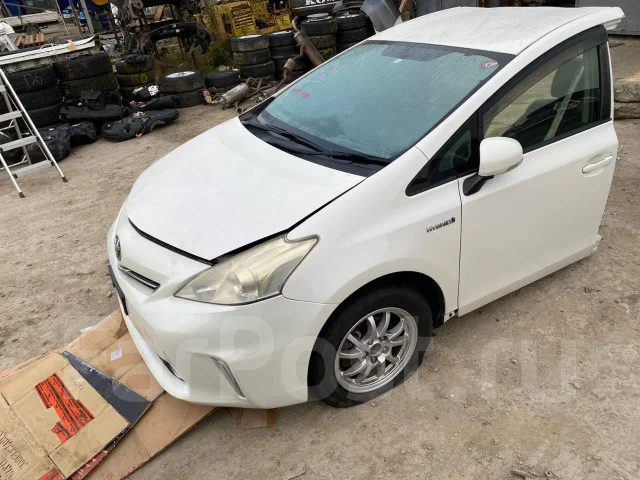 Toyota Prius a. ZVW41, 2ZRFXE ����