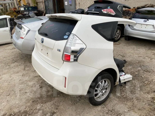 Toyota Prius a. ZVW41, 2ZRFXE ����