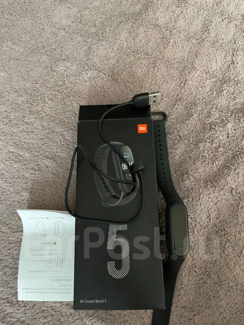 Xiaomi Mi Band 5 ����