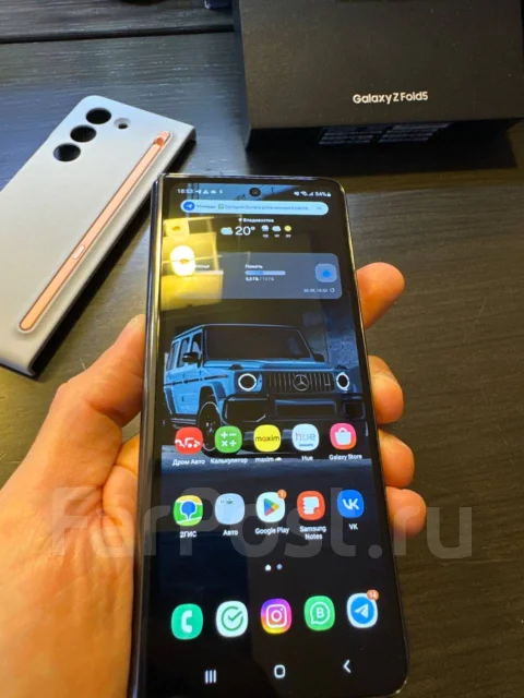 Samsung Galaxy Fold. �/�, 512 ��, ������, 3G, 4G LTE, 5G, Dual-SIM, NFC ����