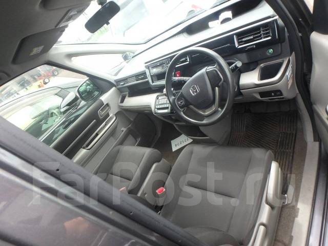 Honda Stepwgn, 2015, RP1, L15B во Владивостоке