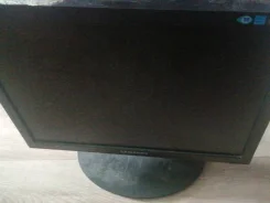 Samsung. 17", ���������� �� (LCD, LED, QLED) ����