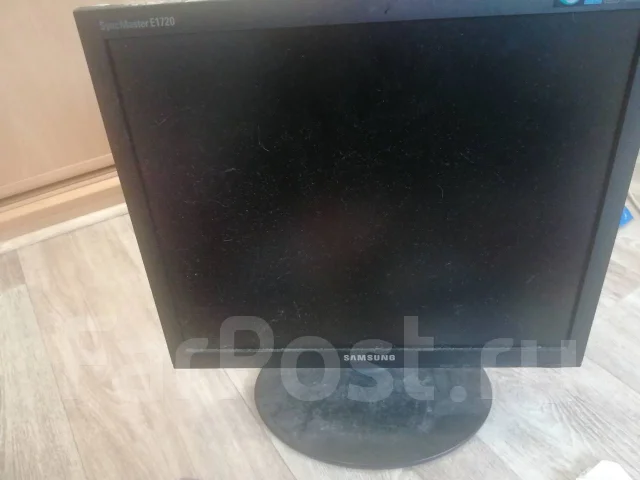 Samsung. 17", ���������� �� (LCD, LED, QLED) ����