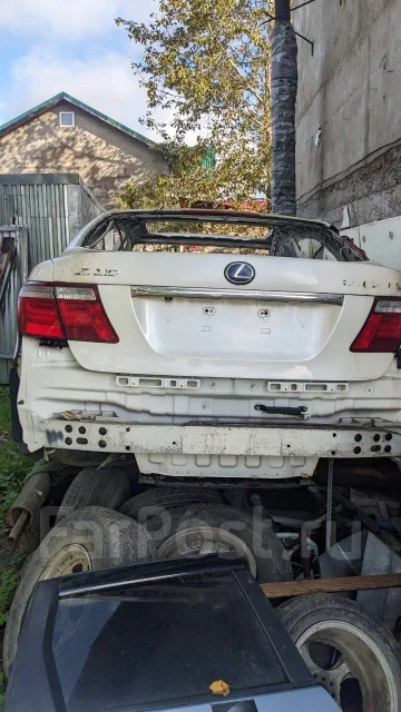 Lexus LS600hL. UVF46L, 2UR ����