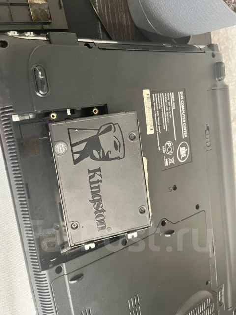 DNS. 15.6", 2,2����, ��� 4 ��, ���� 500���, WiFi: 1, Bluetooth: 1 ����