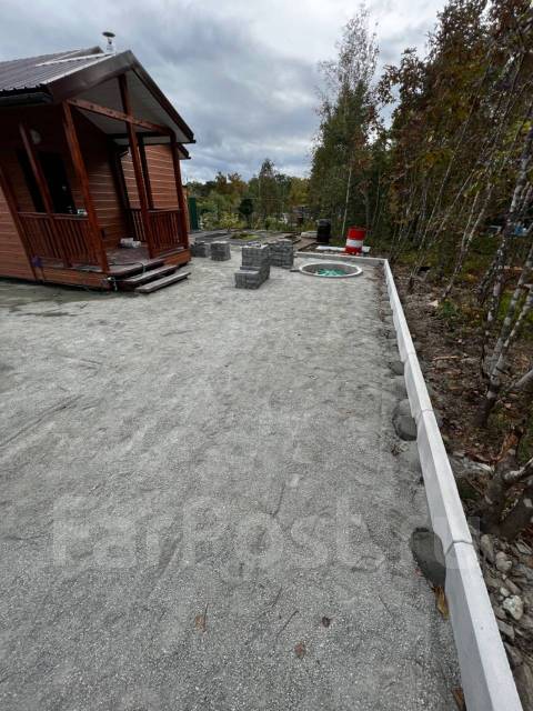 Укладка брусчатки, установка бордюра, благоустройство под ключ в Артеме