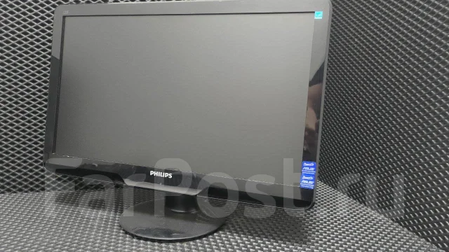 Philips. 21.5" ����