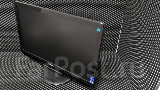 Philips. 21.5" ����