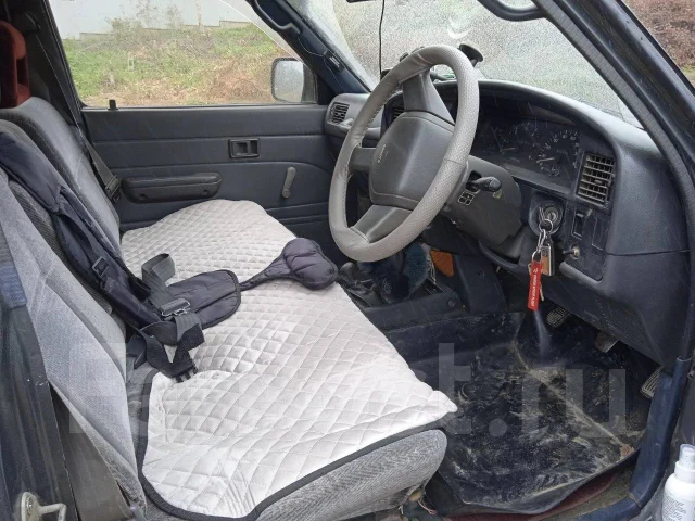 Toyota Hilux Pick Up. LN106, 3L ����