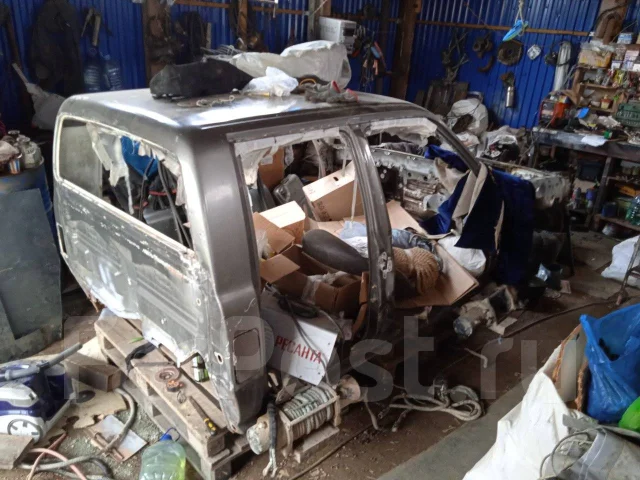 Toyota Hilux Pick Up. LN106, 3L ����