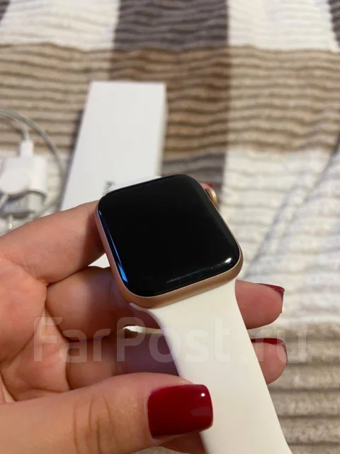 Apple Watch SE. GPS, NFC ����