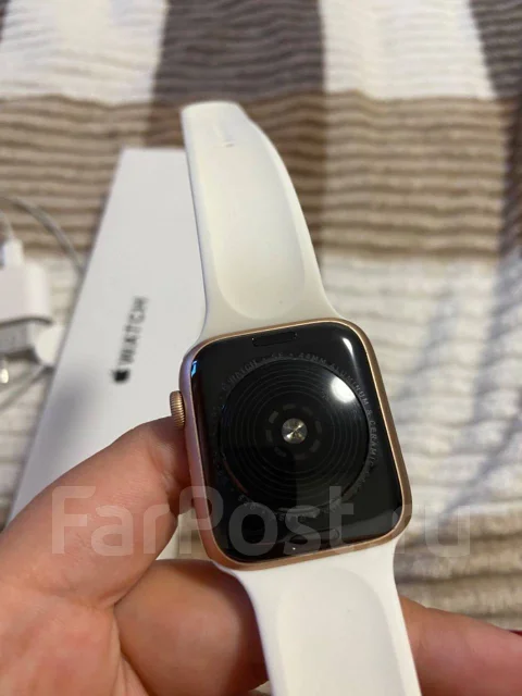Apple Watch SE. GPS, NFC ����
