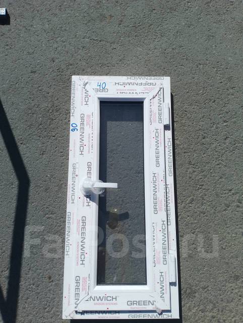 Окно пластиковое 90*40 1шт, новый, в наличии. Цена: 5 500₽ во Владивостоке