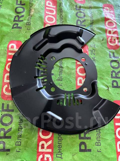 Кожух переднего тормозного диска Toyota Fortuner Hilux FR Новый купить ...