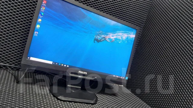 Philips. 22" ����