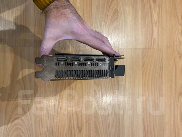 Radeon RX 5700 XT ����