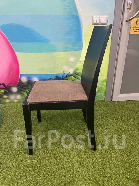 Стулья из натурального дерева, б/у, в наличии. Цена: 2 500₽ во Владивостоке