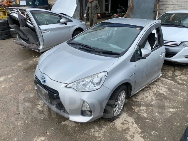 Toyota Aqua. NHP10, 1NZFXE ����