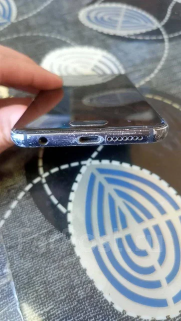 Honor 9. �/�, �� 8 ��, �����������, 3G, 4G LTE, Dual-SIM, NFC. ��� ����� �� ������������ ����