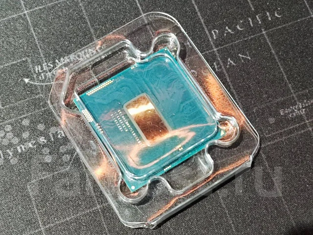 Intel Core i3-4000M ����