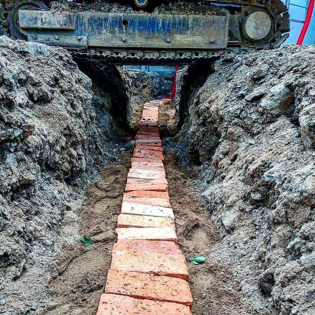 Монтаж линий электропередач. Монтаж опор ЛЭП, установка КТПН во ...