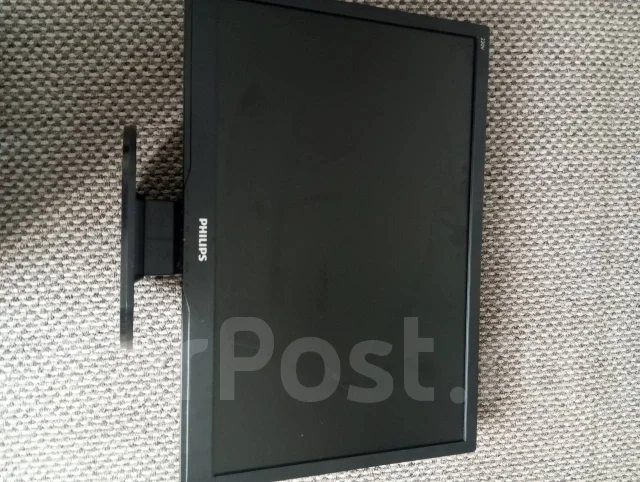 Philips. 16", ���������� �� (LCD, LED, QLED) ����