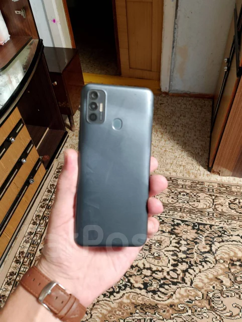 Tecno Spark 7. �/�, 32 ��, 4G LTE ����