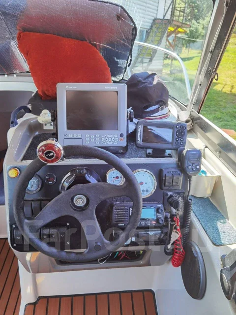Nissan Suncruise. 2000 ���, ����� 7,3��., ��������� ���������, 175��.�., ������ ����
