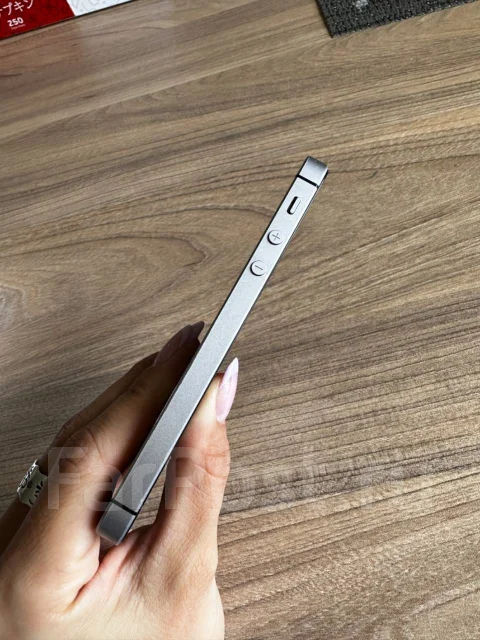 Apple iPhone SE. �/�, 32 ��, ����������� ����