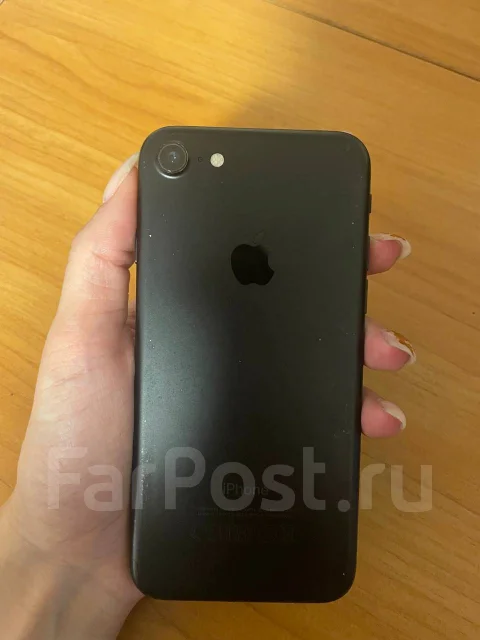 Apple iPhone 7. �/�, 128 ��, ������, 4G LTE, NFC ����