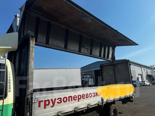 Продам: грузовой автомобиль Тoyota Hino 5тонн кузов будка бабочка в Краснодаре