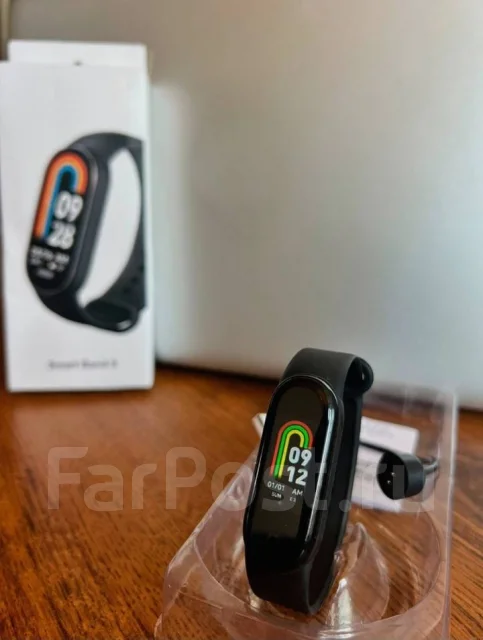 Xiaomi Mi Band 8. IP67, IP68 ����