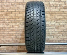GT Radial Champiro WT-AX. ������, ��� �����, 2012 ���, �/�, ����� 10 % ����