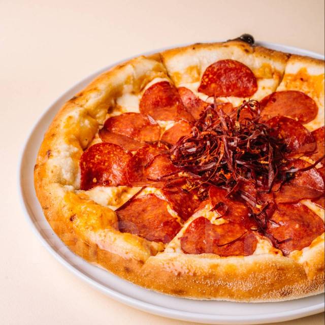 Гавайская пицца. Пицца ул льва толстого. Столы в пиццерии. Пицца 22 сантиметра, пиццерия. Пицца 22 см санкт-петербург петроградская.