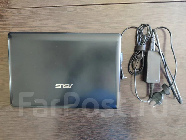 Asus Eee PC 1215N. 12.1", 1,8����, ��� 2048 ��, ���� 320���, WiFi: 1, Bluetooth: 1, ����������� �� 1��. ����